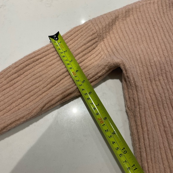 Blush Guess off the shoulder sweater. Size Small. Great condition. - Picture 3 of 7